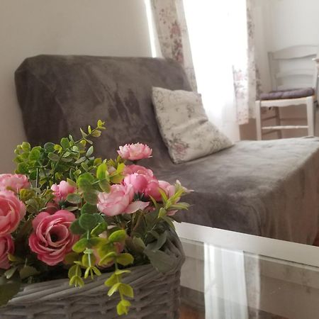 Апартаменти Joli T2 De 40M² A Louer A Ле-Мюі Екстер'єр фото